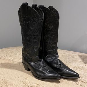 Justin women’s cowboy boots